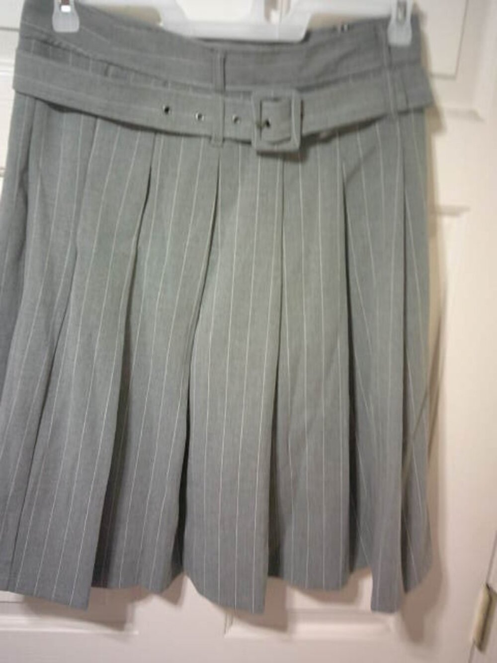 NEW SCOOP WOMEN'S SIZE 8 MIDI DBL WAISTED PLEATED GRAY SKIRT w/ BELT & POCKET 👩